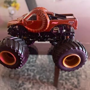 Hot Wheels Monster Jam Zombie Hunter Monster Truck